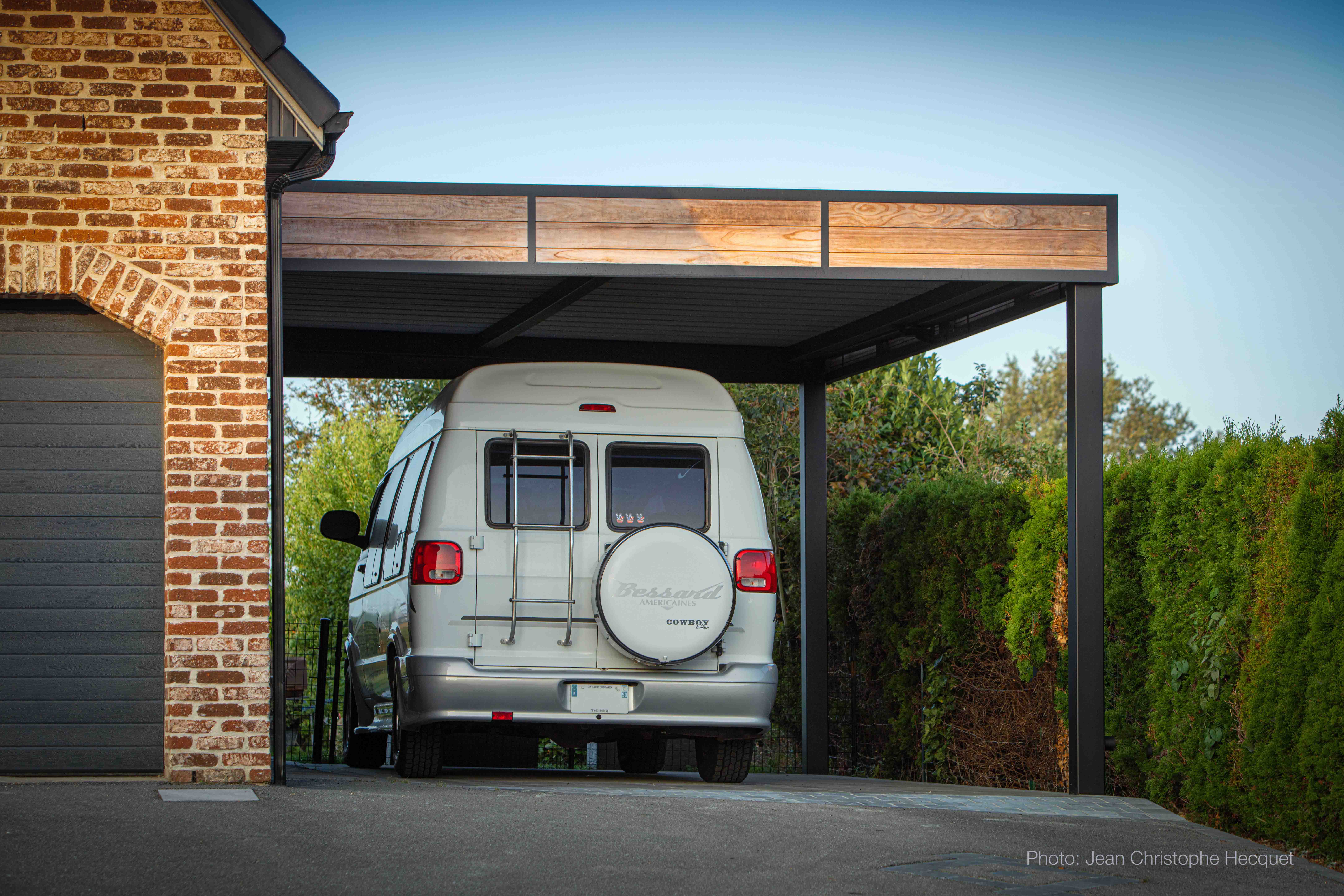 CARPORT KYRO ADOSSE 2 POTEAUX (9) BD pour site web