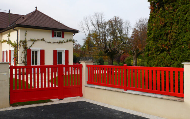 SAINT CLOUD BATTANT TIERS CLOTURE ROUGE