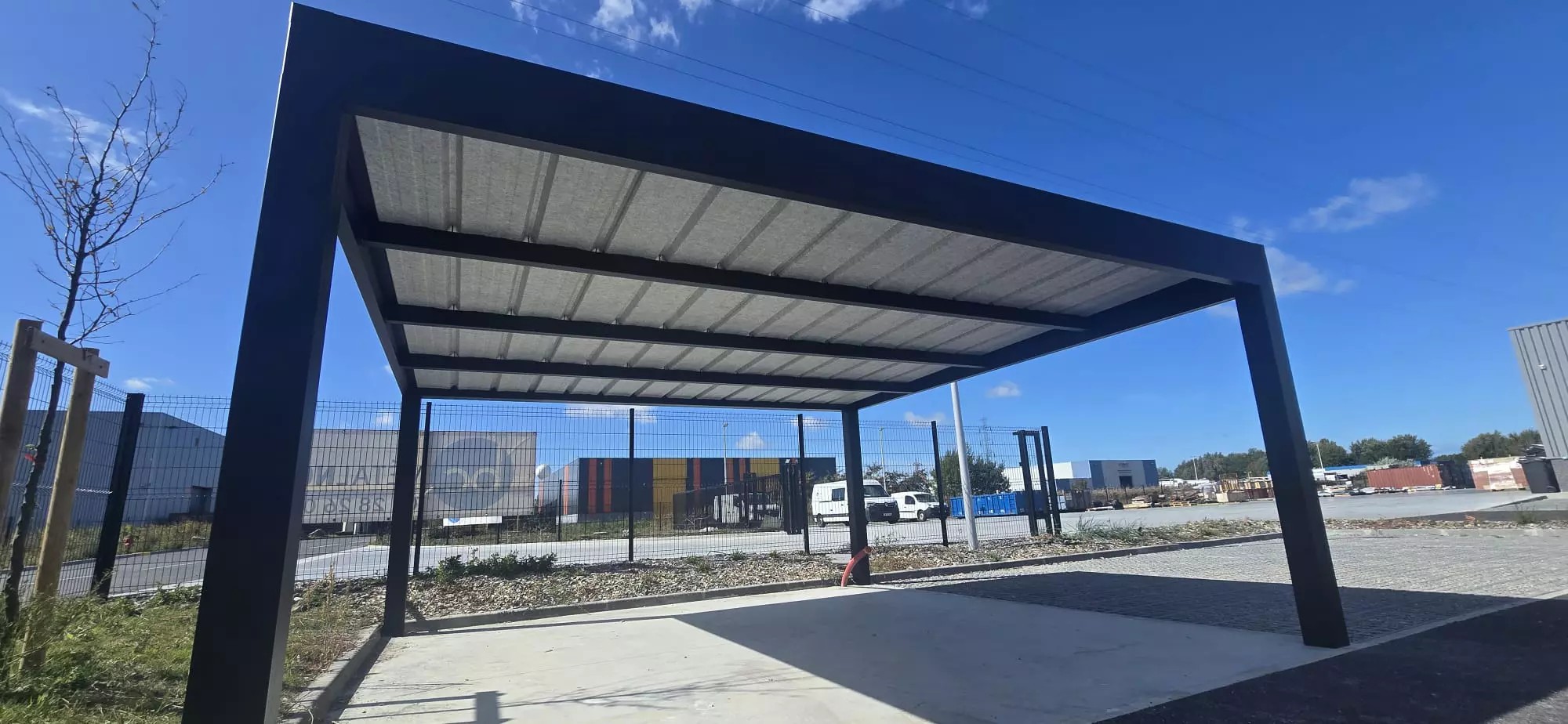 CARPORT BOREAL AUTOPORTE TOITURE BAC ACIER (2) installation newtech