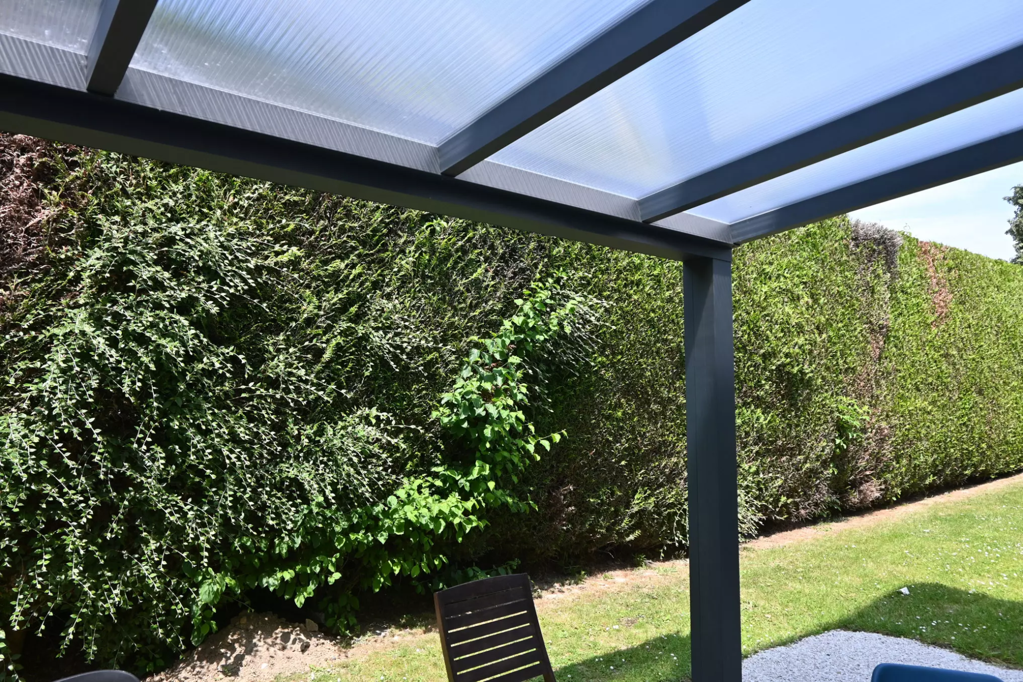 PERGOLA SERENA ADOSSE TOITURE POLYCARBONATE (13)